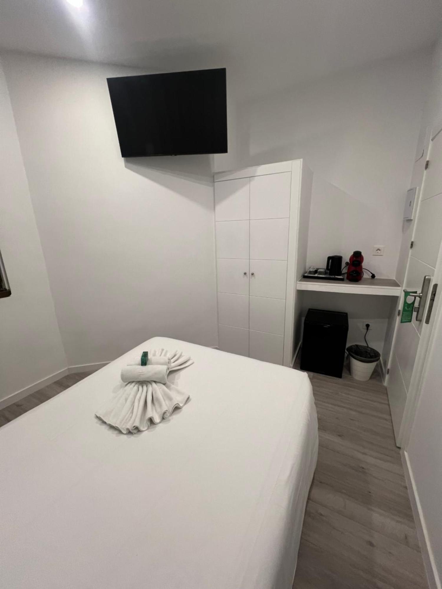 Hostal Galaico Madrid Luaran gambar