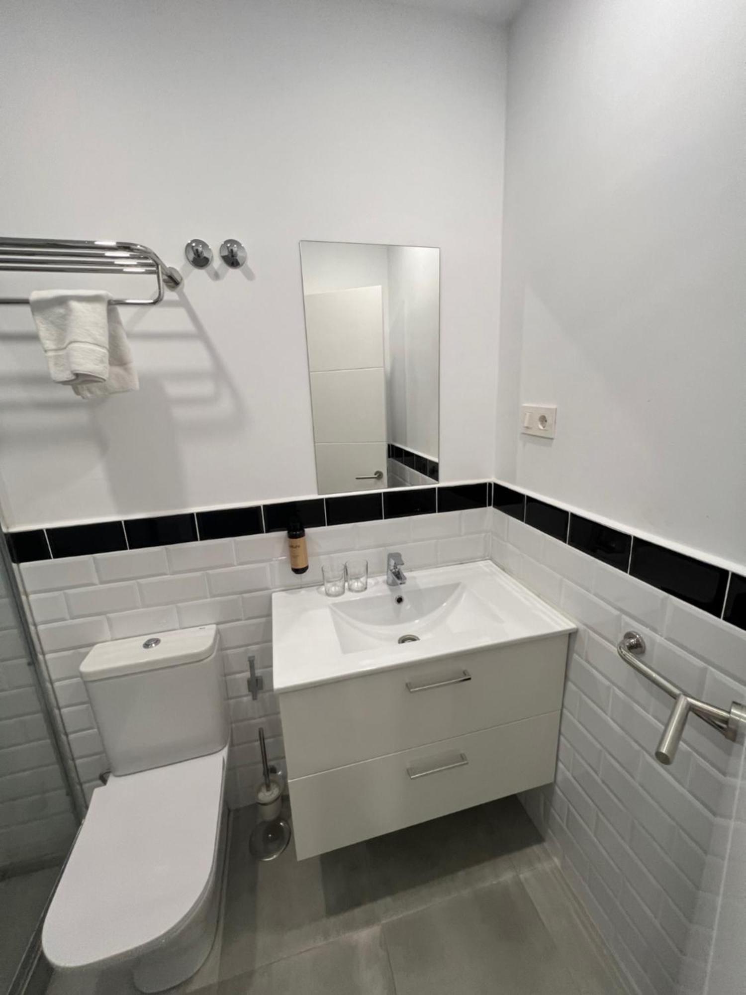 Hostal Galaico Madrid Luaran gambar
